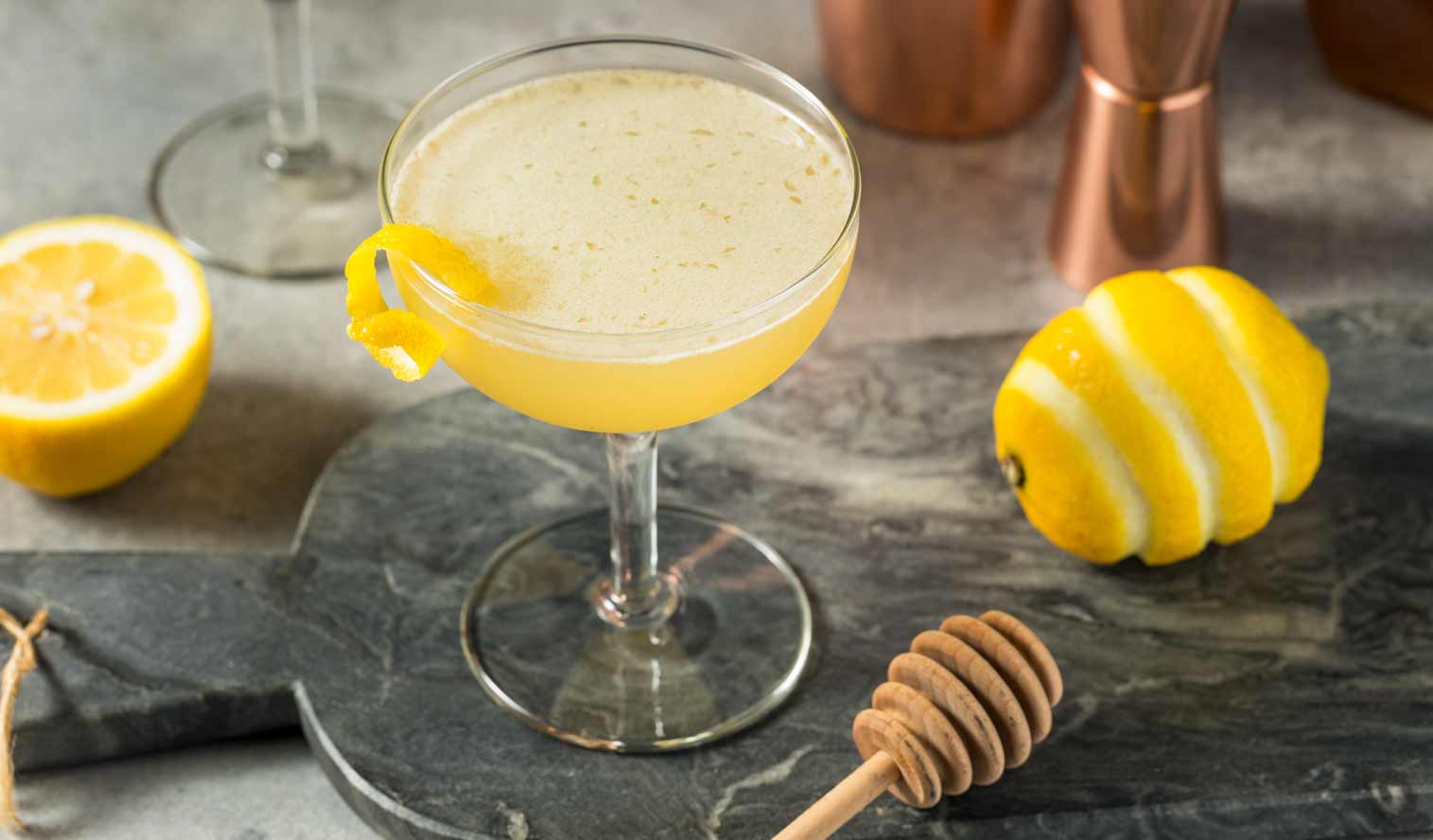 bee's knees cocktail